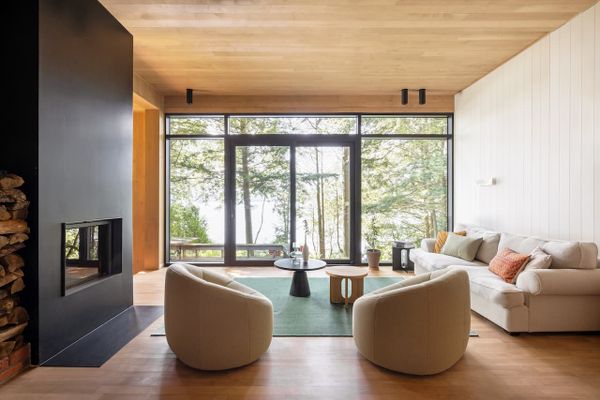 Lumière, bois, élégance | Le Chalet Magog par Mélodie Violet