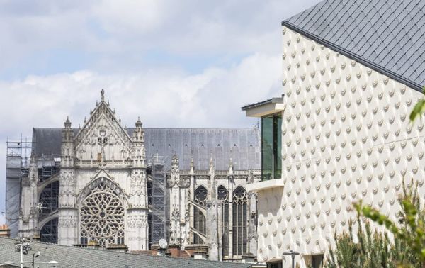 Nouvelle scène à Beauvais | le théâtre signé Atelier AJC