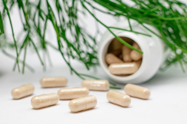 Supplements with herbs — Uninfluenced Labs