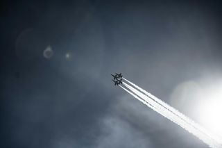 Hypersonic Weapons: Technology, Critical Chains, Doctrines and Governance (2010–2035). A Six-Chapter Technical–Strategic Assessment of Capability, Defence and Implications for International Stability