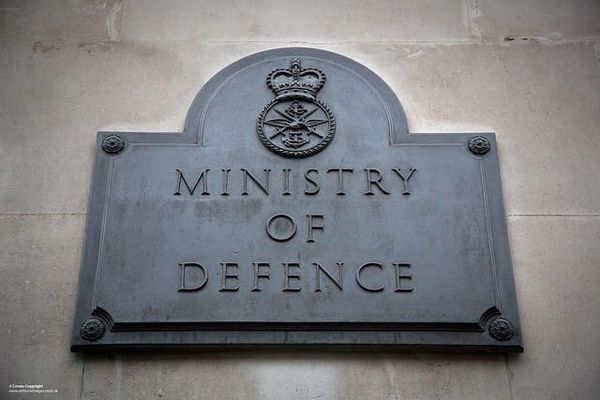 Del Diagnóstico a la Disuasión: Cultura Estratégica Británica y el Pensamiento de Robertson, Barrons y Hill en la Strategic Defence Review 2025. Continuidades y rupturas en la doctrina de defensa del Reino Unido en el siglo XXI