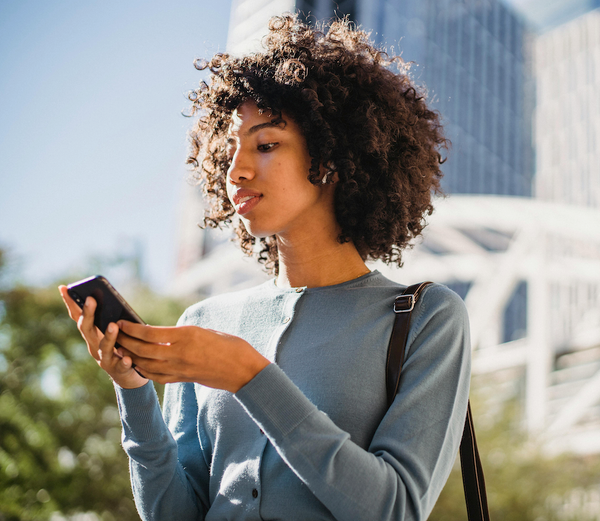 Digital News Report 2024: Why Young Women Are Forced Into Comment Sections