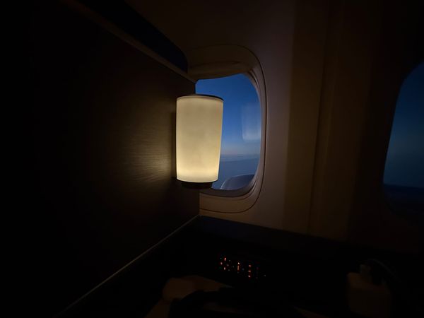 United Boeing 777-300ER Polaris business class review: I'm spoiled forever