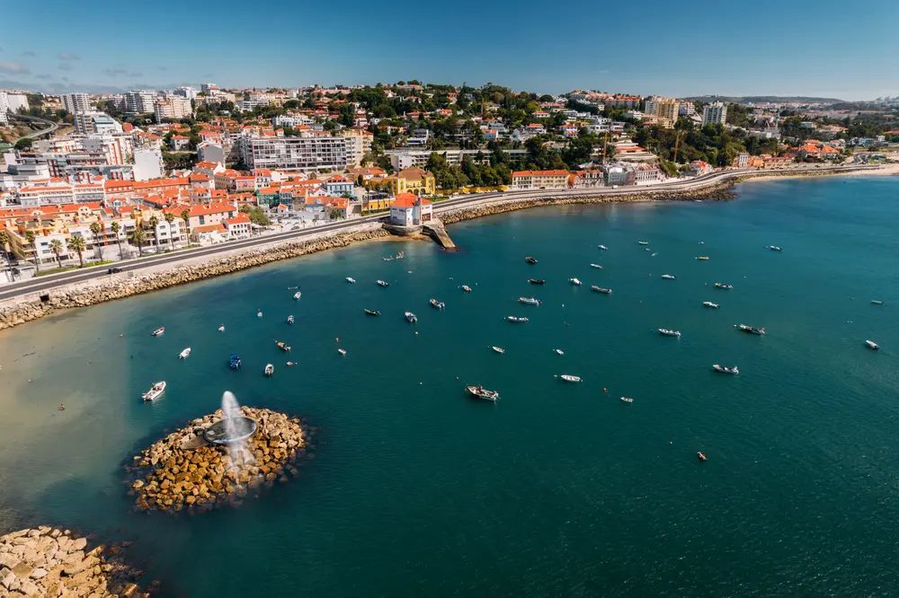 Living in Oeiras: Lisbon’s Coastal Sweet Spot for Smart Buyers, Families & Remote Workers