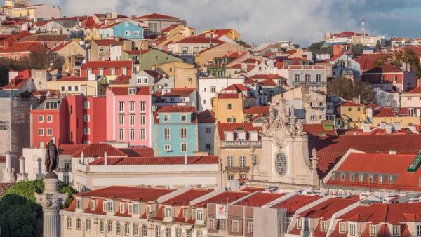Living in Arroios: Lisbon's Most Diverse & Underrated Neighborhood for Buyers