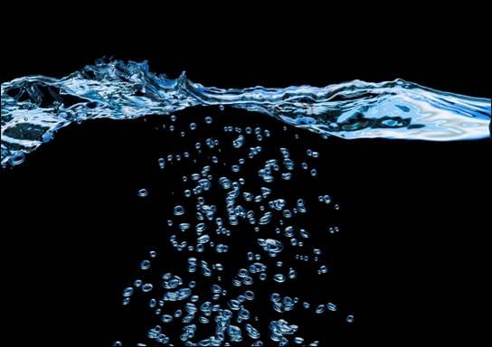 Bubbles in the water

AI-generated content may be incorrect.