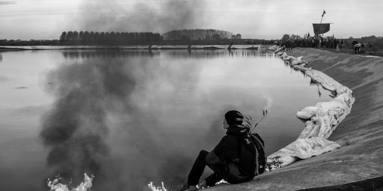 Nous autres on appelle ça des bassines.