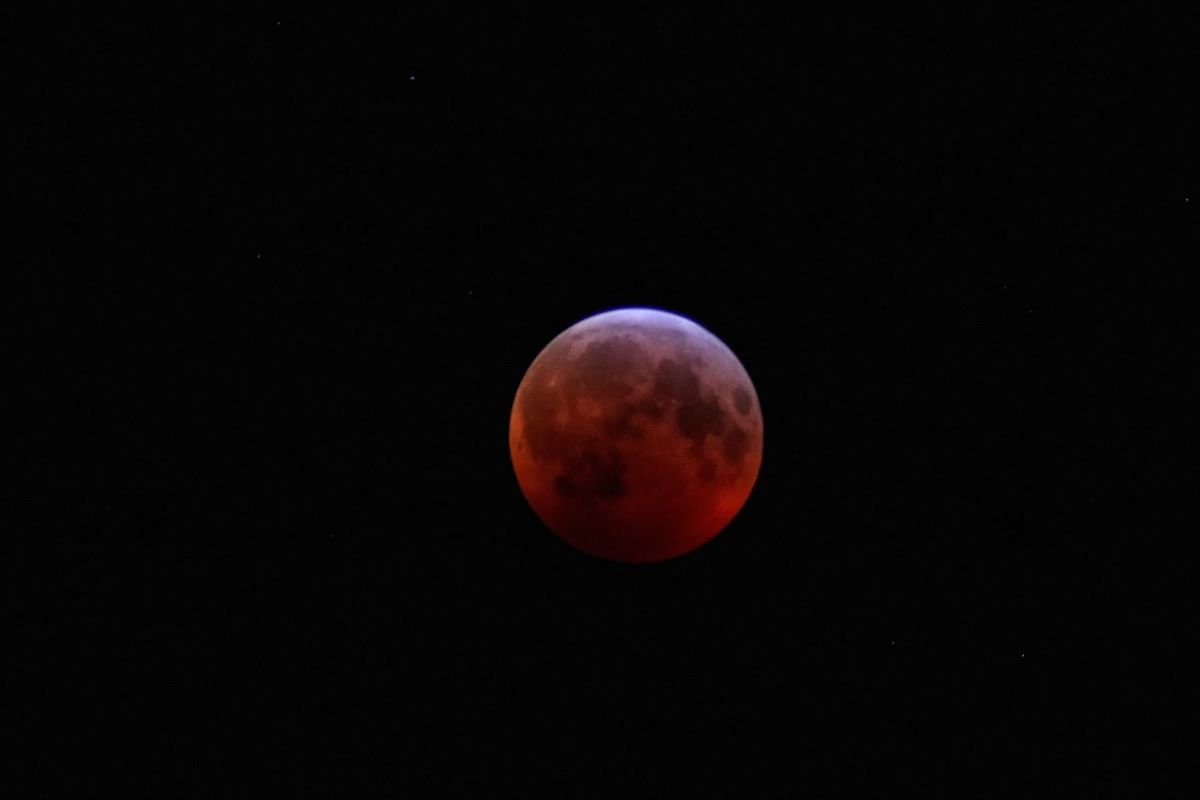 Deep lunar eclipse will put on a show Thursday night