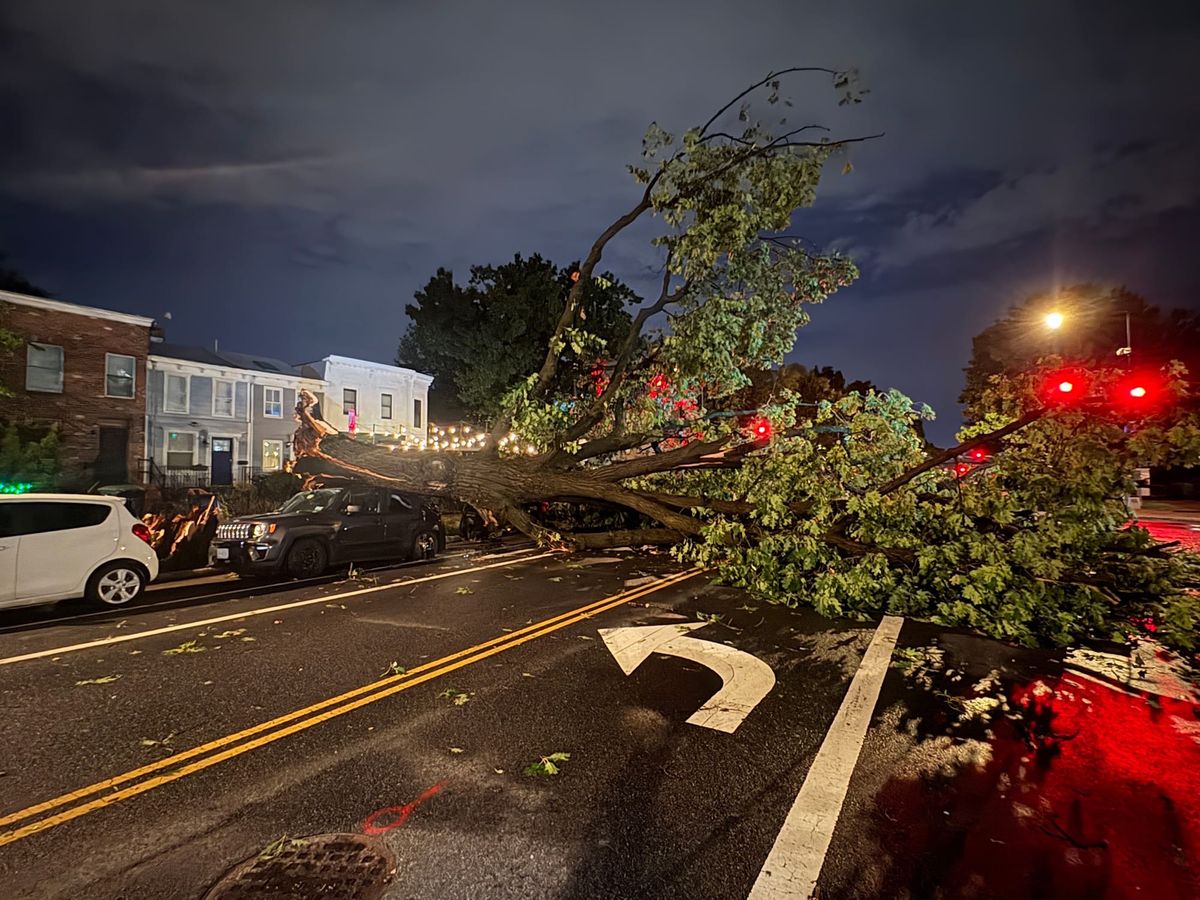 How Thursday night’s DC storms became so violent — and produced nonstop lightning