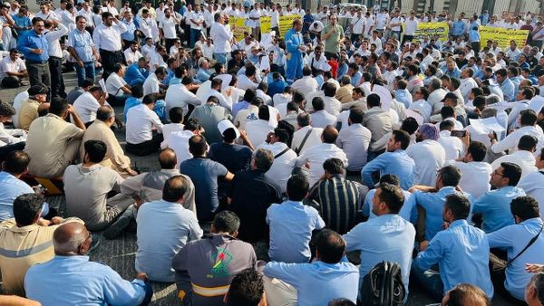 Rethinking Political Change in Iran from Protest to War
