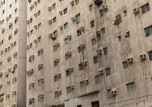 Fossil Fueled Comfort—The History and Cost of Air Conditioning in Bahrain