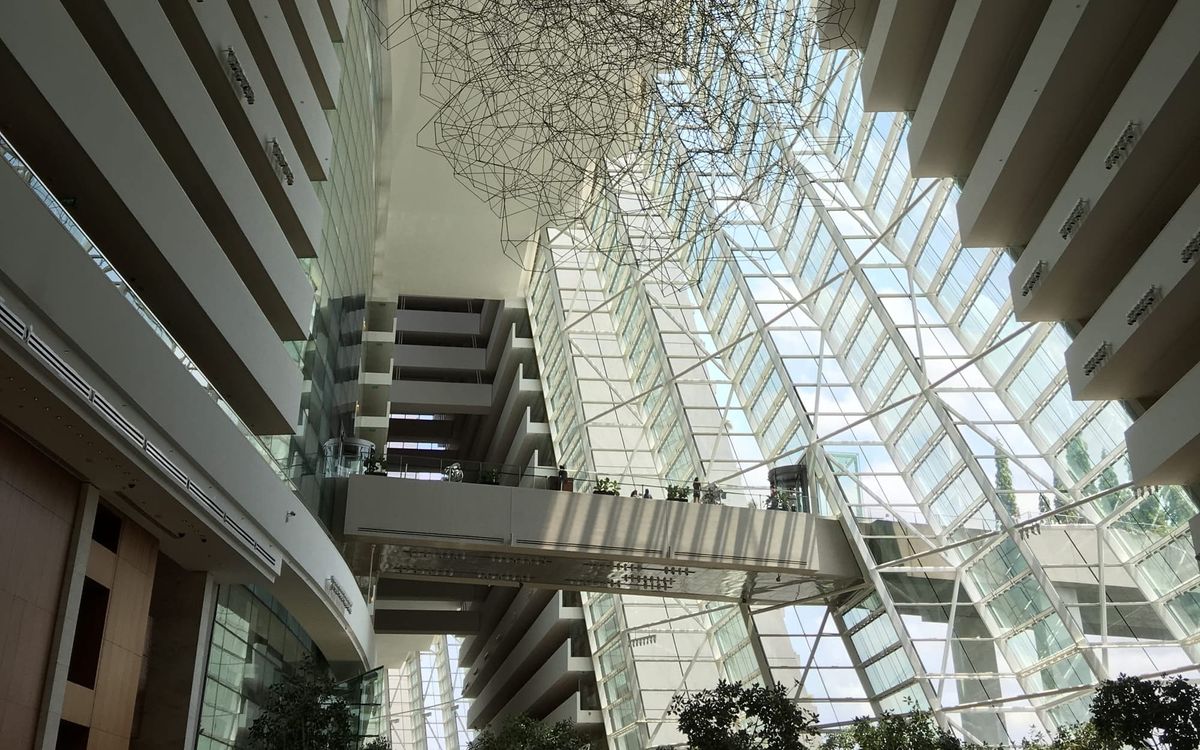 Singapore SQ495 777-300ER Economy Review and Singapore Trip Report