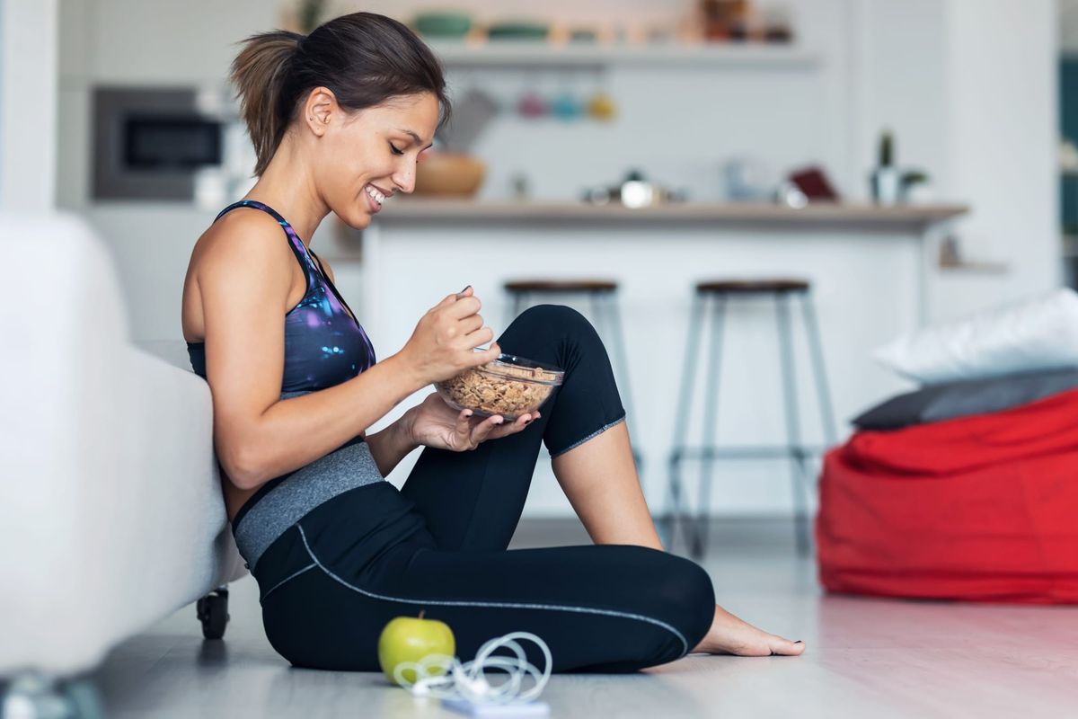 Forget the 60-Minute Gym Grind: Why 2-Minute "Exercise Snacks" Are a Game-Changer