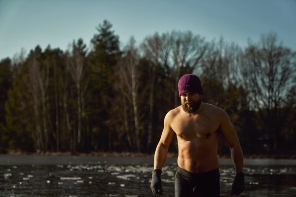 The Post-Workout Cold Plunge Mistake: Why Chilling Too Fast is Short-Circuiting Your Muscle Gains