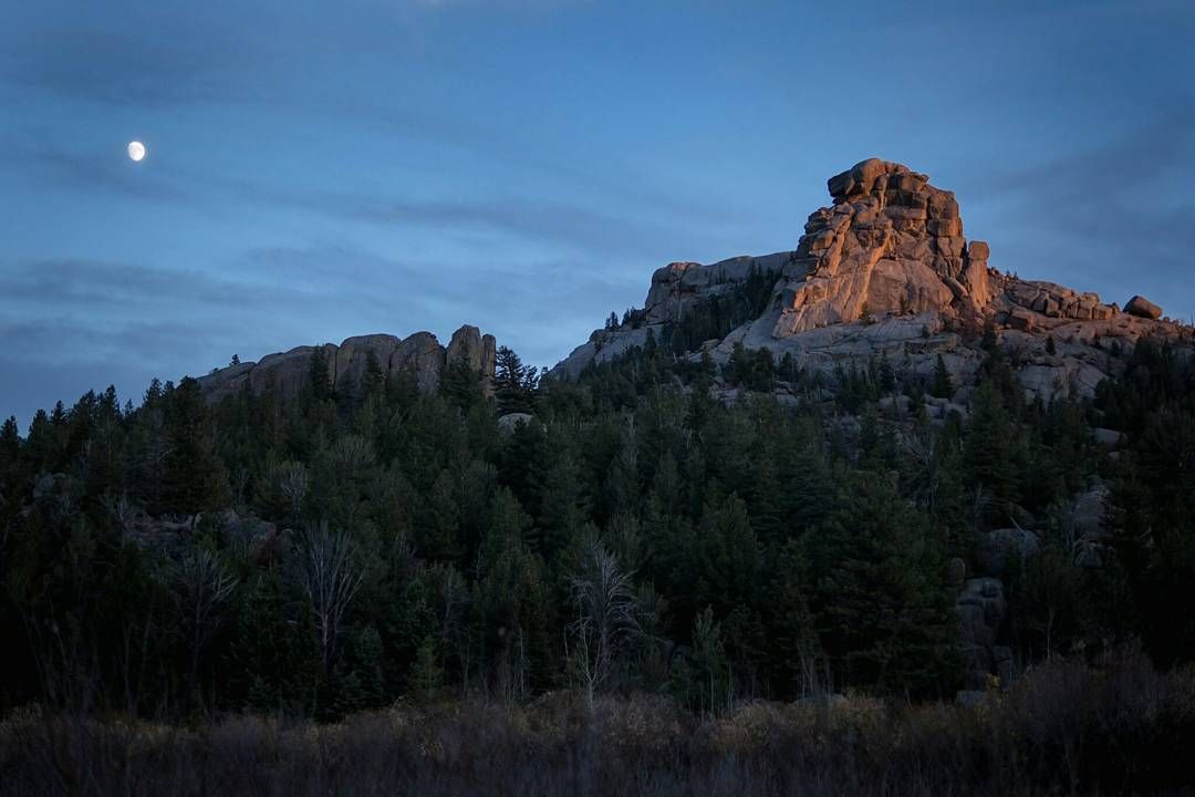 Bouldering alone late at night at Valley Massif