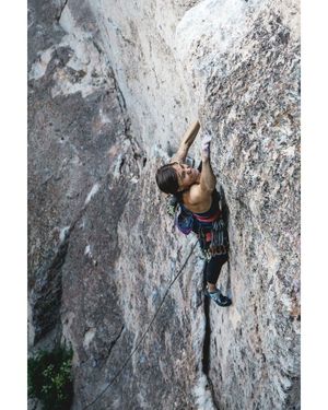 the cat busting out a try-hard face at Crag 6 on another