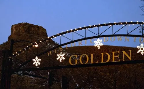 A Picture Puzzle, 25 New Cases in Golden, Ice Sculpture, and Reaching Black Hawk