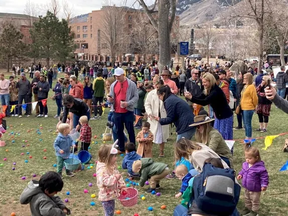 10AM Easter Egg Hunt @ Parfet Park