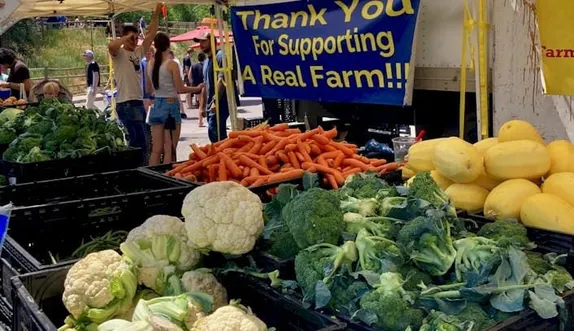 8AM-1PM Golden Farmers Market @ Corner of 10th and Illinois Streets