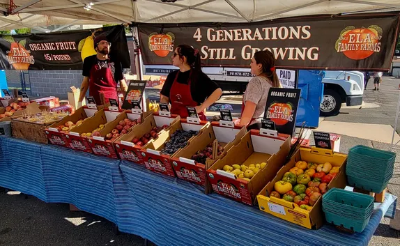 8AM-1PM Golden Farmers Market @ Corner of 10th and Illinois Streets