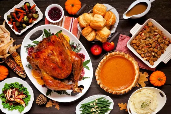 12-4PM Free Thanksgiving Meals @ Golden Pantry & Thrift!