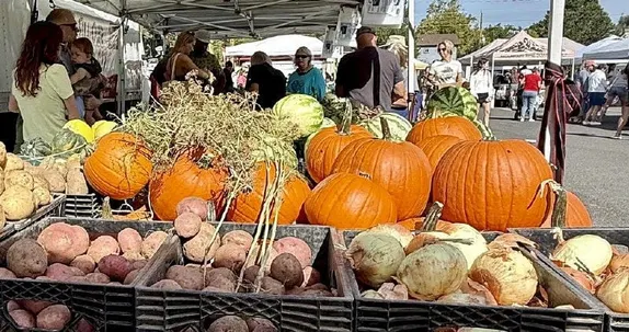 8AM-1PM Golden Farmers Market @ Corner of 10th and Illinois Streets