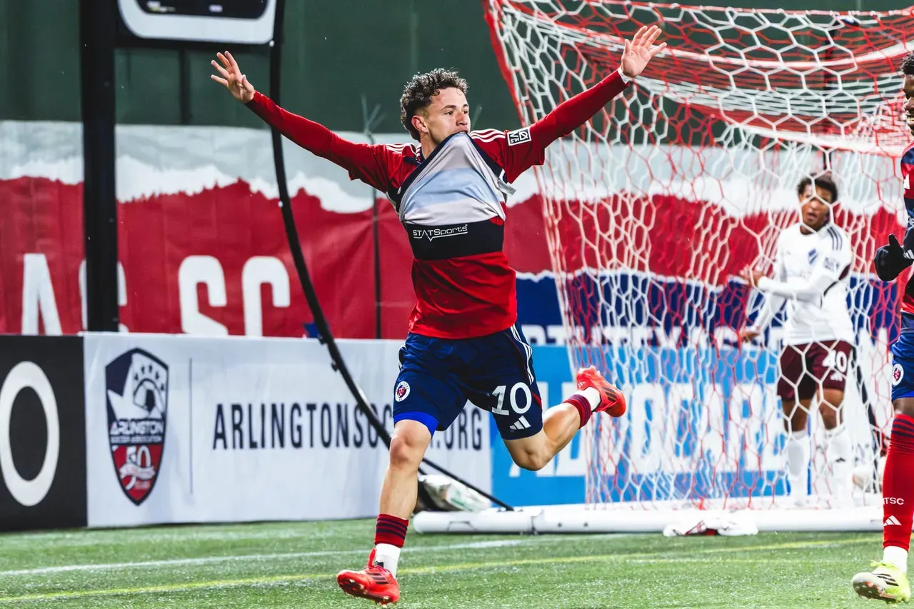 Edu Nys celebrates a goal. (Photo via North Texas SC)