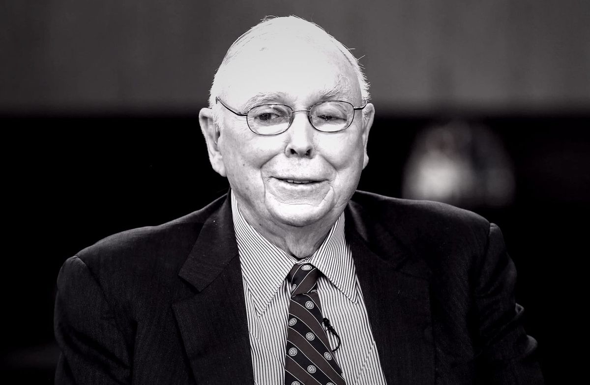 Elhunyt Charlie Munger, Warren Buffett jobbkeze