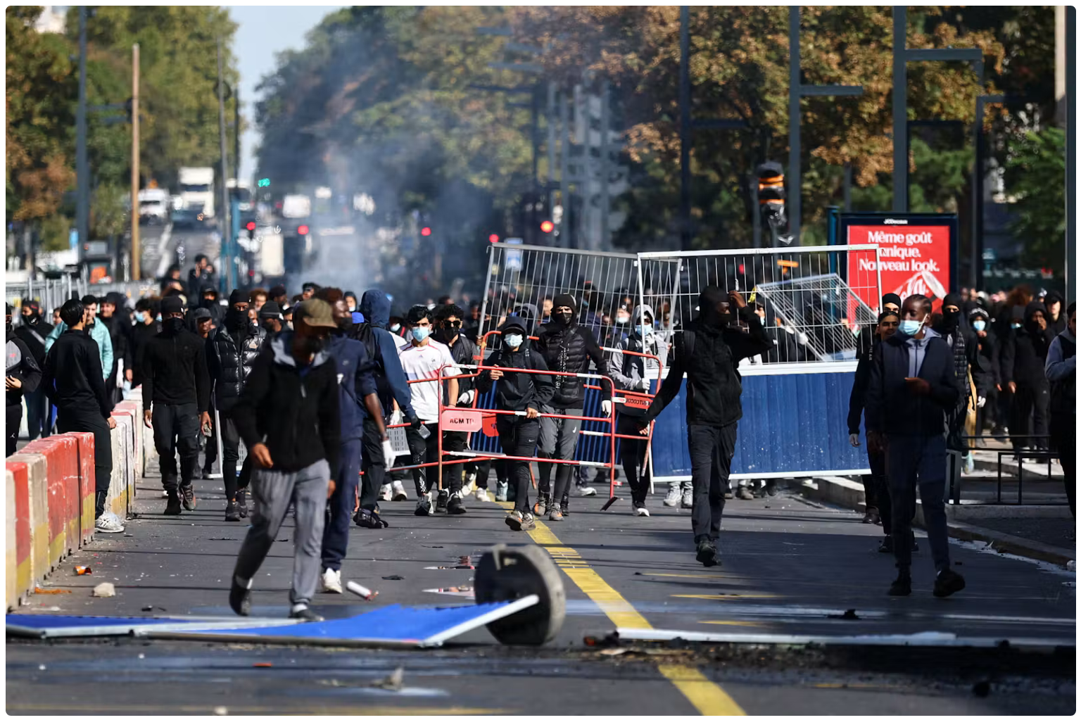 French School Protests Erupt into Violence as Hundreds of Campuses Close