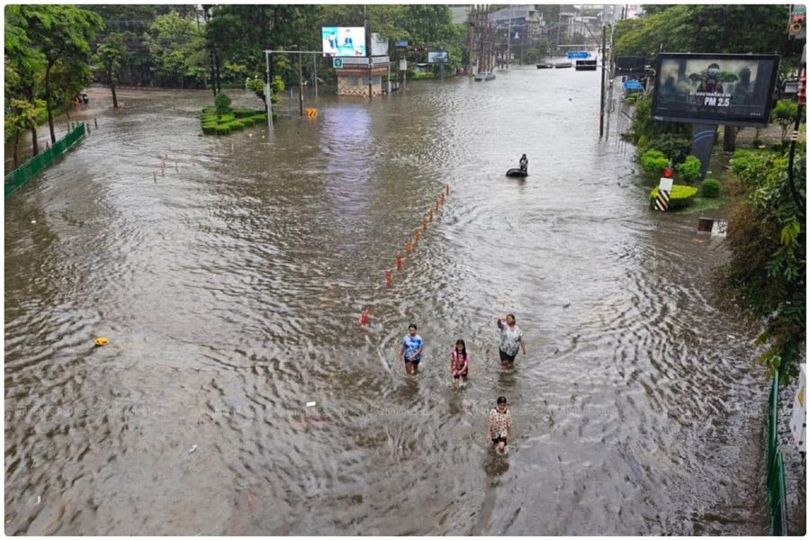 Bangkok Under Water: All 50 Districts Declared Disaster Zones