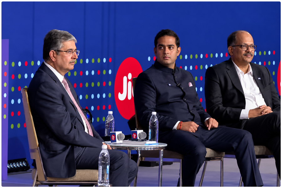 Jio Breaks Indian IPO Records as Investors Bid $77 Billion