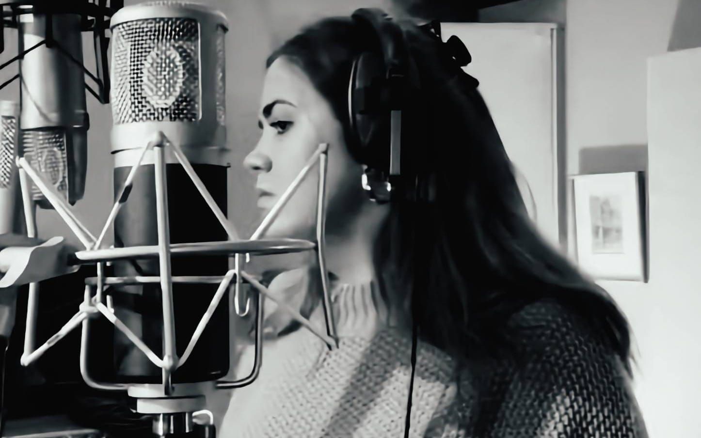 Abi Clements' Groovy Single "Get Go": A Glimpse Into Her First EP feature image