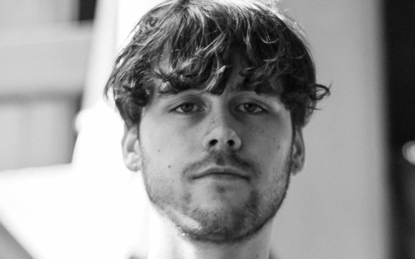 CZUCHWICKI's 'Phosphenes': A Spiraling Blend of Child-Like Nature Visuals and Industrial Trip-hop feature image