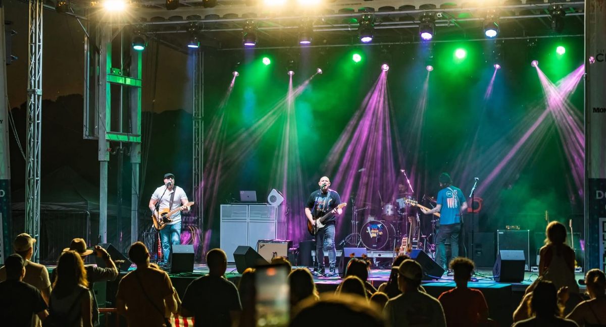 Main Street goes ’90s