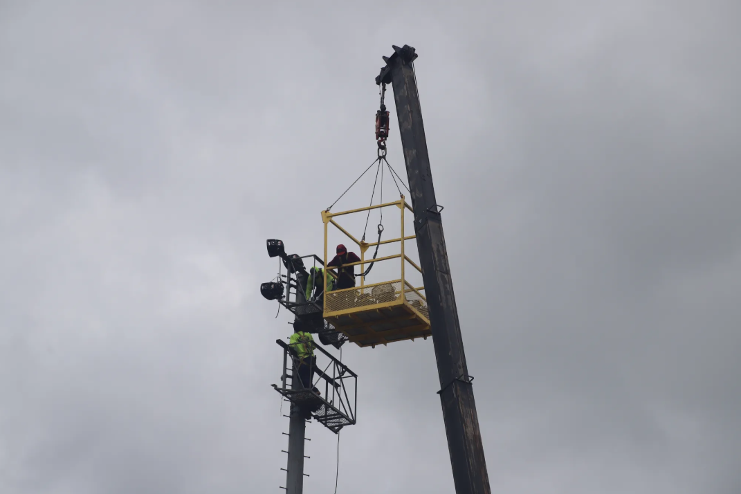 Bright light shines on new light contract