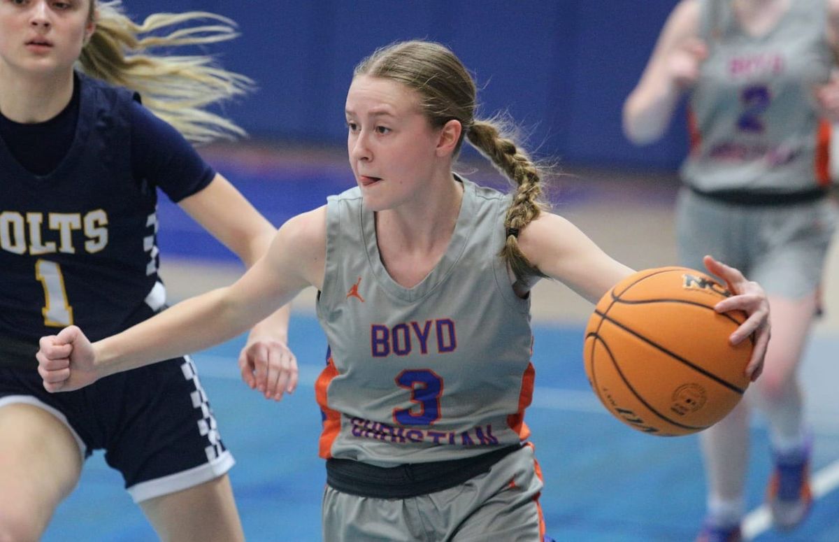 Lady Jackets sting Boyd