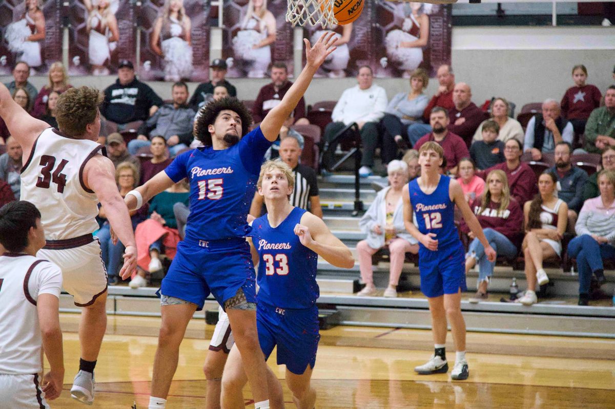 Pioneers conquer Sparta