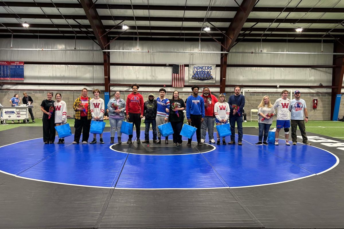 Pioneers split on Senior Night