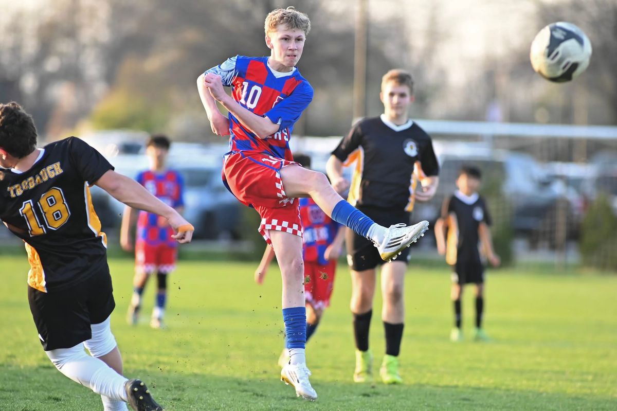 WCMS Pioneers swat Yellow Jackets, 8-0