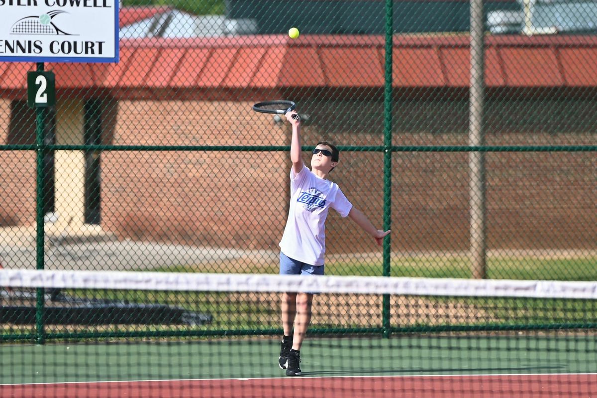WCMS tennis splits Coffee