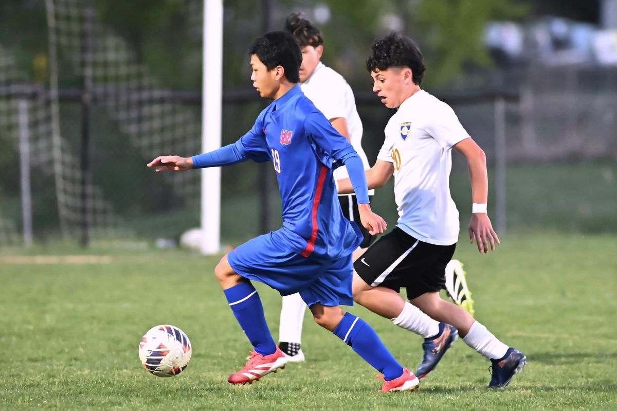 Pioneers cage Wildcats, 4-0