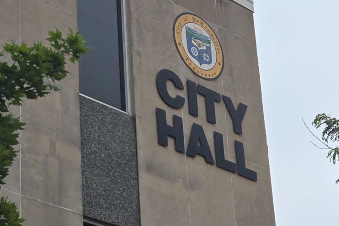 Aldermen approve curfew, equipment purchases