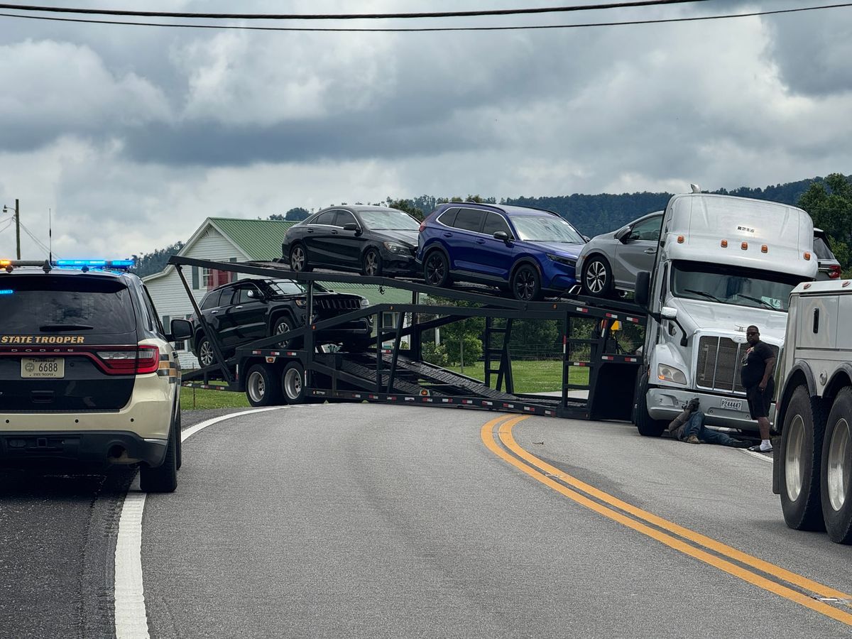 Car hauler blocks traffic