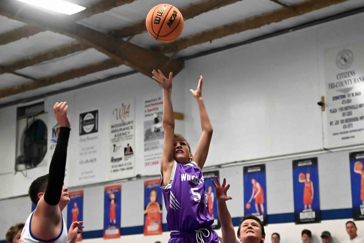 Dibrell dominates as early contenders emerge