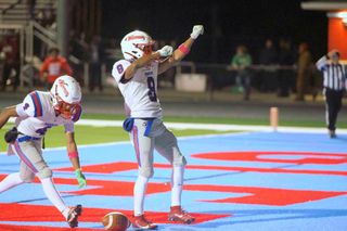 Pioneers slam Colts, win fifth game