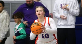 Lady Broncos roll at home