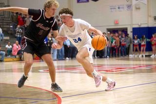 Admirals sink Pioneers