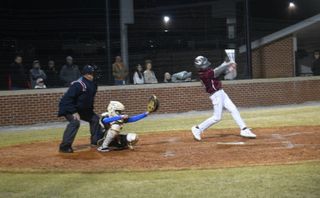 Warriors erupt for 37 runs in doubleheader sweep