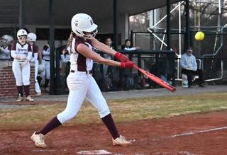 Warriorettes explode early, cruise past DeKalb