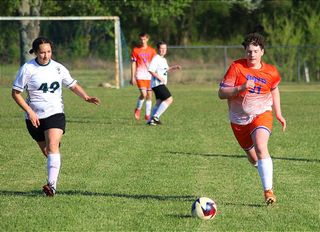 Broncos back in win column